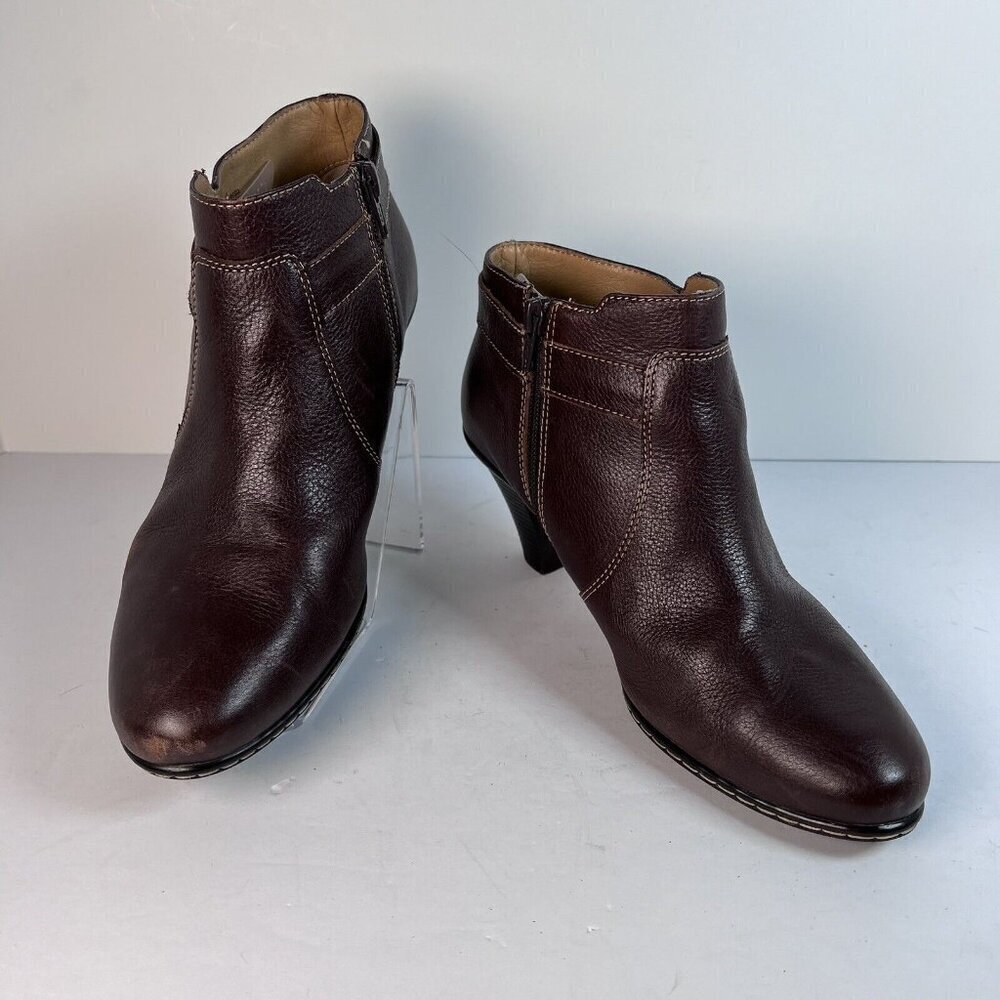 Softspots Brown Leather Zip Ankle Boots Size 8.5 M Buckle Accent & Zipper